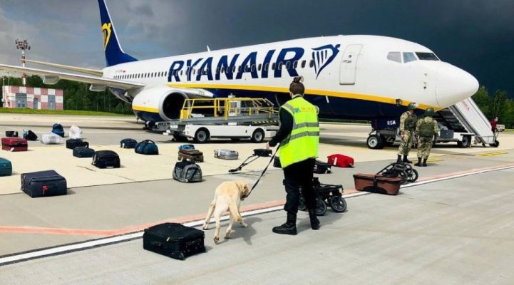 Polonia va inculpa trei cetățeni bieloruși pentru devierea zborului Ryanair în 2021