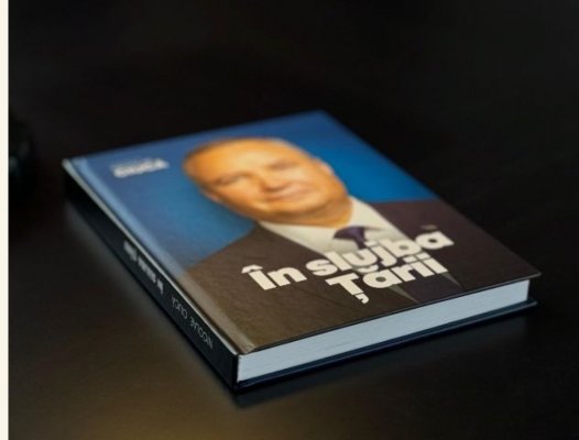 Nicolae Ciucă și-a lansat cartea „În slujba țării”