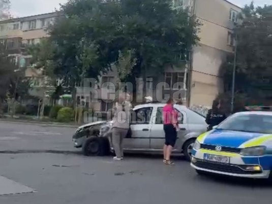 Accident rutier la intersecția bv. Lăpușneanu cu Ferdinand. Video