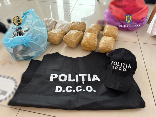 O rețea internațională de trafic de heroină a fost destructurată în România. Video