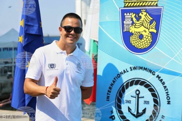 BTA: Ţanko Ţankov a înotat 120 km pe Dunăre în 18 ore