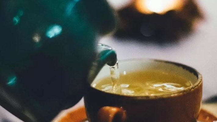 Ce să bei dacă ai rău de mașină. Te va scăpa imediat de neplăcuta senzație