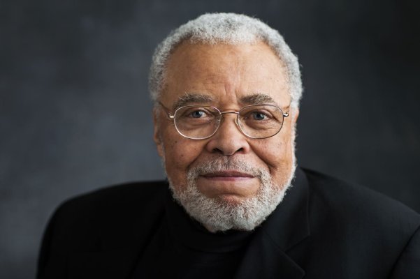 A murit actorul James Earl Jones, vocea lui Darth Vader din Star Wars