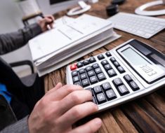 Gaze la 100 euro/MWh: Conflictul din Orientul Mijlociu și stocurile reduse scumpesc energia și presionează economia europeană Gaze la 100 euro/MWh: Conflictul din Orientul Mijlociu și stocurile reduse scumpesc energia și presionează economia europeană