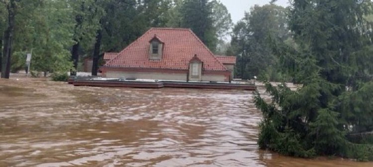 SUA: Uraganul Helene a provocat moartea a cel puţin 90 de persoane