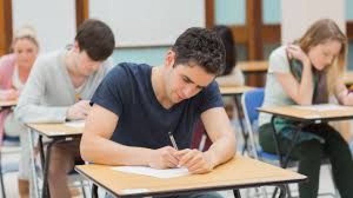 Un angajat MAI a divulgat subiectele la BAC în mediul online 