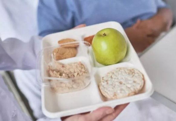 Angajat al Spitalului Județean de Urgență Târgu Jiu, prins în timp ce fura mâncarea bolnavilor
