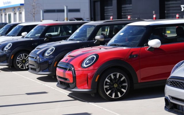 BMW recheamă vehicule electrice Mini Cooper SE la nivel global, din cauza unei probleme la baterii