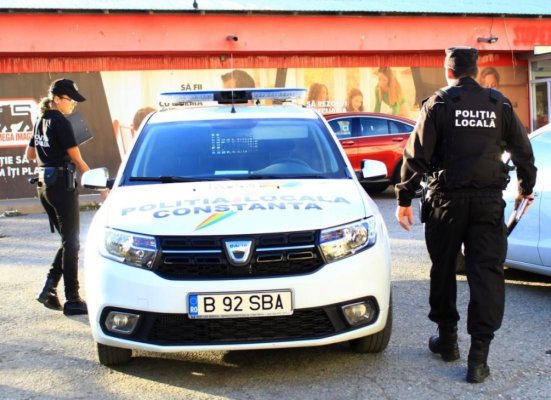 Patru bărbați au fost prinși cu droguri asupra lor, pe stradă