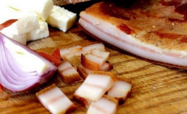 De ce este bine să mănânci slănină cu ceapă, mâncarea de bază sa străbunilor
