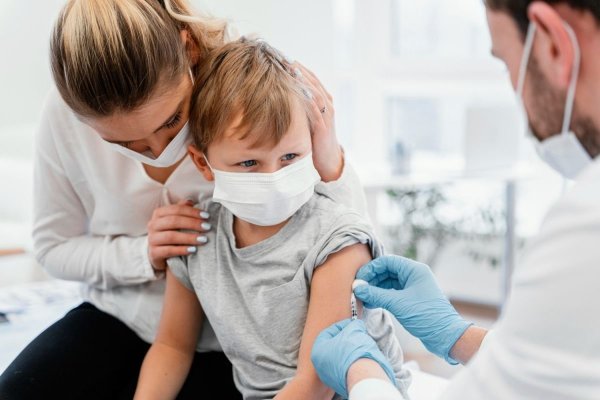 Scădere alarmantă a ratei de vaccinare pentru două vaccinuri esențiale