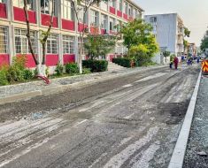  Continuă reabilitarea carosabilului pe strada Cuza Vodă, tronsonul cuprins între străzile Atelierelor  și I. G. Duca