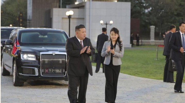 Kim Jong Un a venit cu limuzina dăruită de Putin la banchetul organizat pentru aniversarea Partidului Muncitoresc