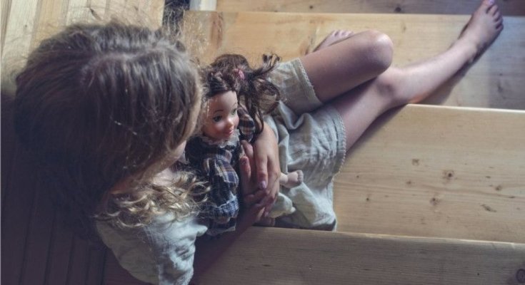 O femeie și-a găsit fiica la 44 de ani după ce a fost răpită din fața casei