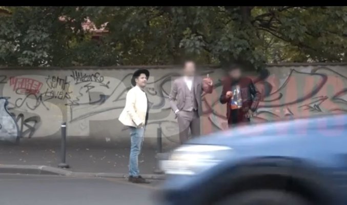 Tudor Constantinescu, euforic, a făcut show pe stradă