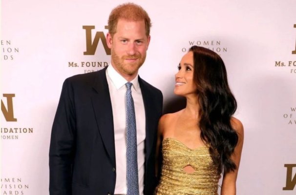 Harry și Meghan, pe lista neagră la Buckingham. Cuplul, tăiat de pe lista invitaților