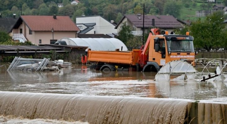 Dezastru în Bosnia: cel puțin 14 decese din cauza ploilor torențiale și a alunecărilor de teren