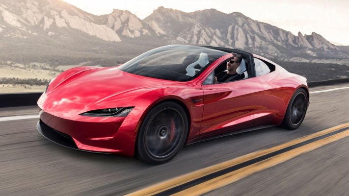 Mai mulți oameni, convinși acum 7 ani de Elon Musk să plătească un avans pentru o mașină electrică