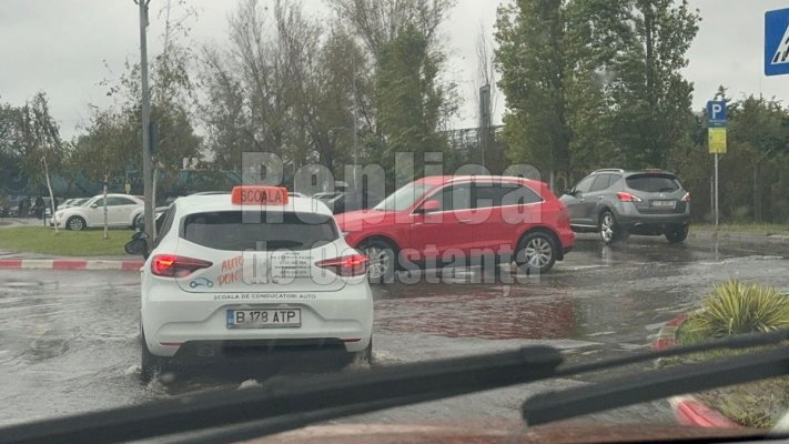 Cod galben de ploi la Constanța: Circulația în oraș se desfășoară cu dificultate. Video