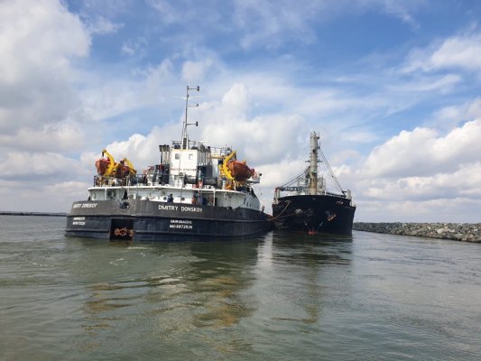Două nave s-au ciocnit pe brațul Sulina. O persoană a murit 