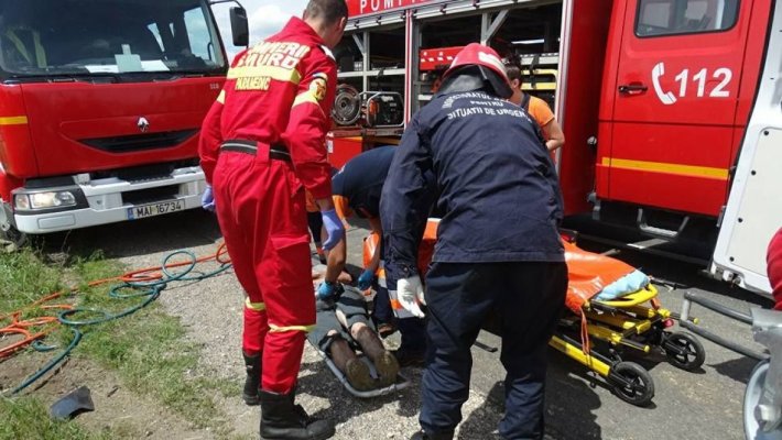 Un șofer beat s-a răsturnat cu o autoutilitară și a strivit un bărbat care se afla în afara carosabilului