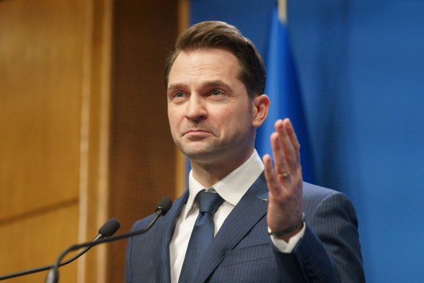 Sebastian Burduja anunță că vânzarea E.ON către grupul ungar ar putea fi blocată