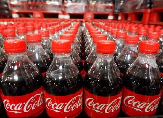 Coca-Cola retrage de la vânzare 28 de milioane de sticle, posibilă contaminare cu așchii metalice