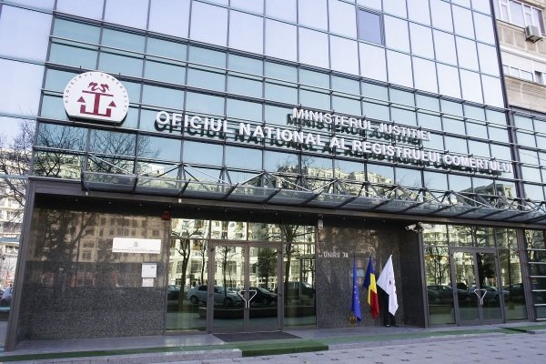 Val de angajări la Registrul Comerțului!