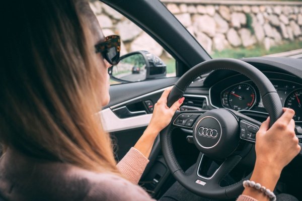 Anunț oficial pentru șoferi. Se aplică de la 1 ianuarie 2025 și amenzile sunt uriașe