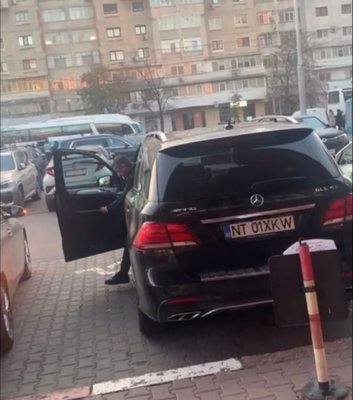 Primar PNL, surprins când își parchează bolidul pe locurile pentru persoane cu dizabilități. Video