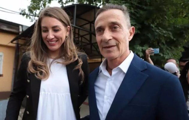 Radu Mazăre a devenit tată pentru a doua oară. Roxana a născut un băiat