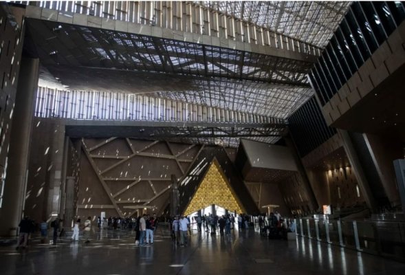 S-a deschis Muzeul Egiptean. Cum arată clădirea de 1 miliard de euro