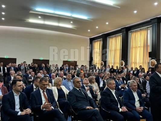 În prezența lui Nicolae Ciucă, a fost constituit Consiliul Județean și au fost validați consilieri!  Video
