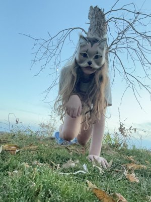 Fenomeul Therian a ajuns și în România! E posibil să vedem oameni care se comportă ca animalele