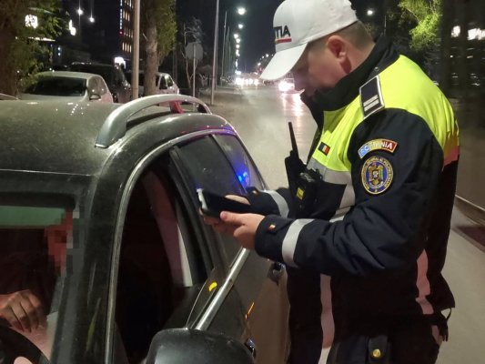 O femeie răpită a fost salvată de polițiștii care au controlat din întâmplare mașina în care se afla 