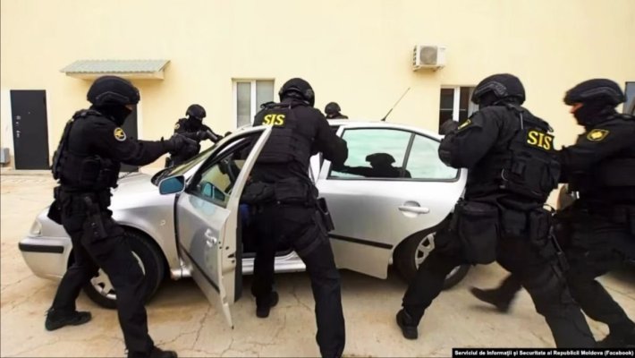 Alertă! Sute de persoane s-au antrenat în Rusia, Serbia și Bosnia pentru violențe la alegerile prezidențiale