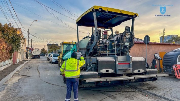 Se asfaltează carosabilul pe strada Sublocotenent Ion Ghiculescu din cartierul Palas