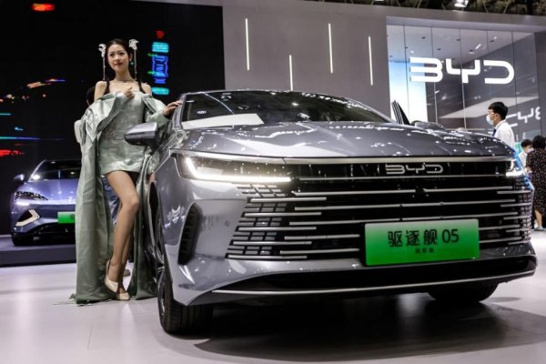 Mașinile electrice din China îi cuceresc pe americani, dar SUA le ține încă departe de piață