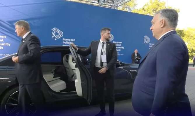 Comportamentul lui Iohannis la sosirea la summitul de la Budapesta, taxat de presa maghiară. Video
