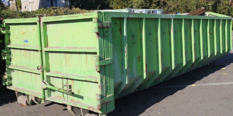 Depozitați gratuit deșeurile voluminoase în containerele de mari dimensiuni