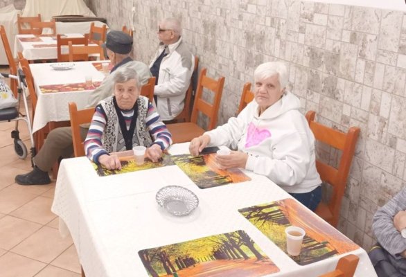 Seniorii de la Căminul de Bătrâni din Constanța au ascultat o poveste terapeutică care i-a făcut să reflecteze la sensul vieții 