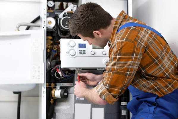 Românii vor fi obligați să renunțe la centralele pe gaz. Vezi de când