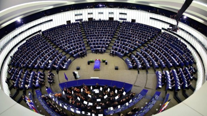 Discuțiile din Parlamentul European pentru aprobarea noii Comisii Europene intră într-o fază ”avansată”
