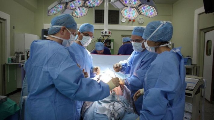 Spitalul din Tulcea execută un medic neonatolog, după ce a încasat bani ilegal!