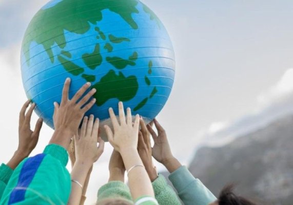 Cum vor face față copiii riscurilor climatice din viitor. Avertismentul Unicef