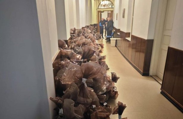 A început procesul de renumărare a voturilor, conform deciziei CCR și a Biroului Electoral Central 