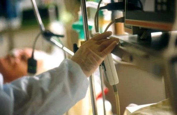 Marea Britanie a votat legea sinuciderii asistate pentru bolnavii terminali