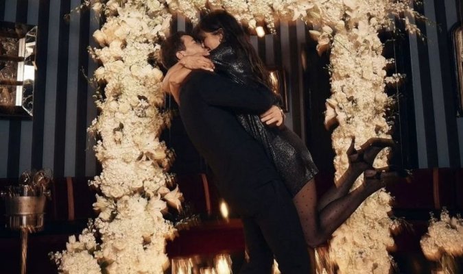 Nina Dobrev a primit un inel fabulos. Cât a costat bijuteria