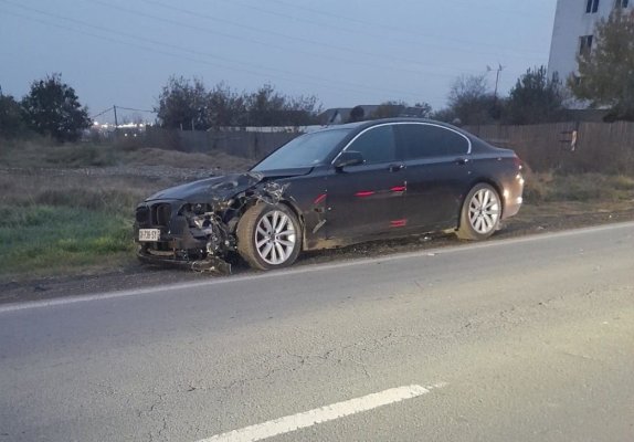 Coliziune între 2 autoturisme, la Cumpăna. Trei persoane au ajuns la spital
