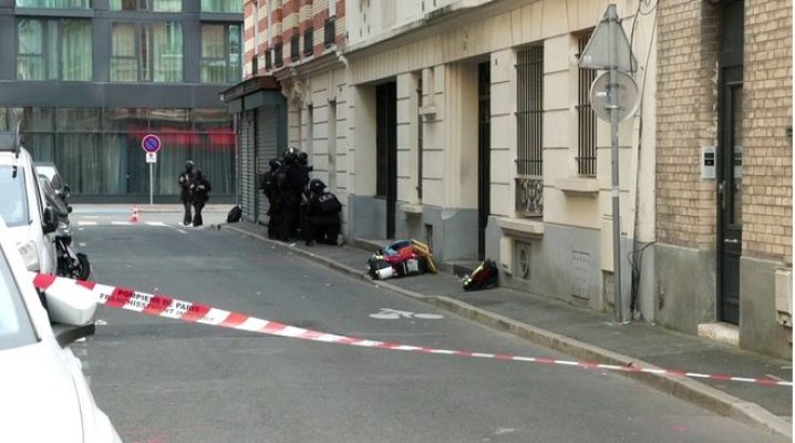 Luare de ostatici într-un restaurant din Paris. Atacatorul a amenințat că se sinucide